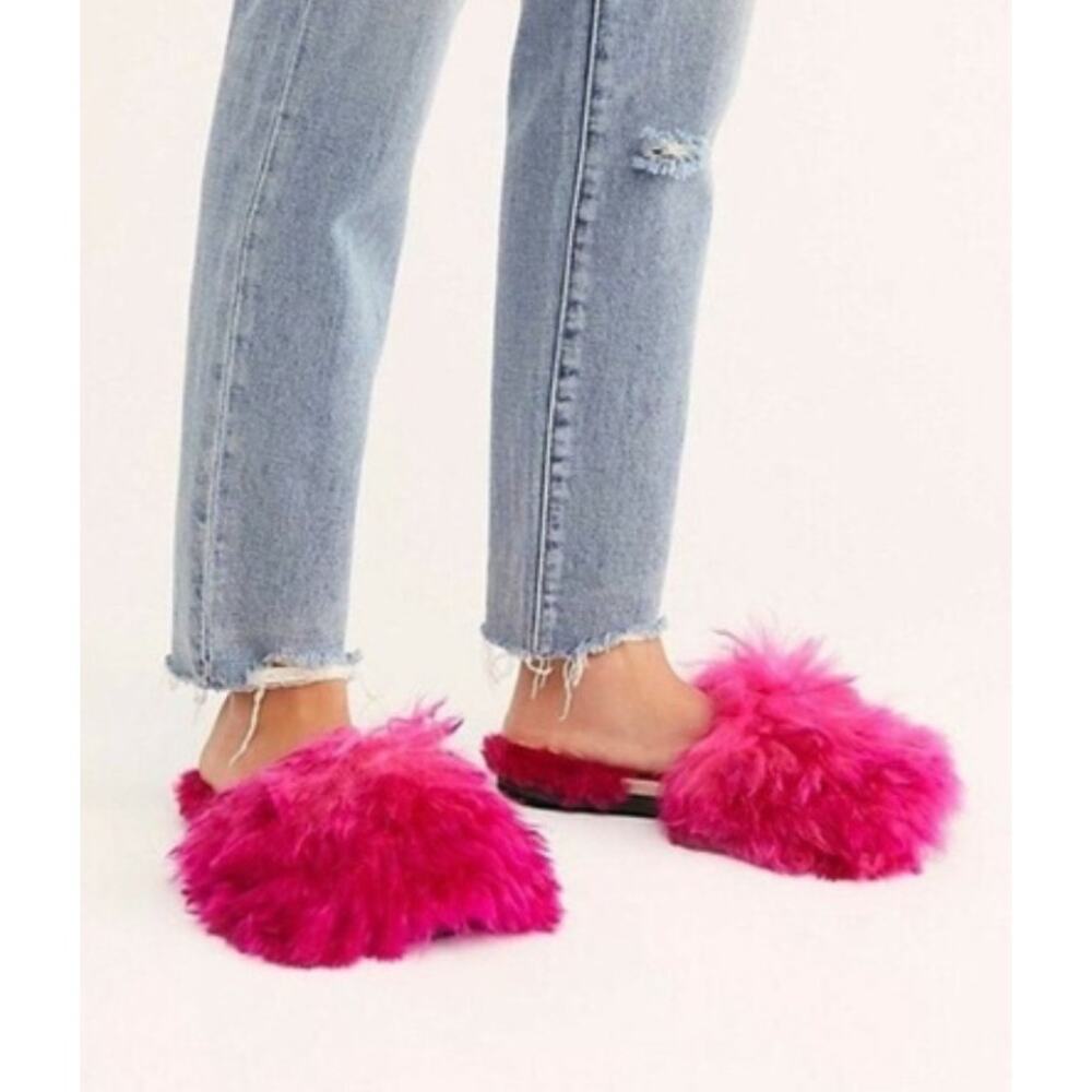 Ariana Bohling Suri Alpaca Fur Slippers Hot Pink Women's Small (6/7) New